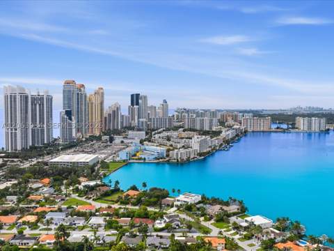 301 186th St, Sunny Isles Beach FL - photo 9 of 30