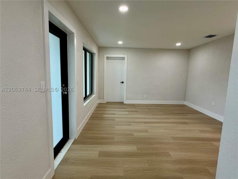 5 bedroom SingleFamilyResidence at 2310 NW 208th St, LAKE LUCERNE SEC 1, Miami Gardens — photo 3