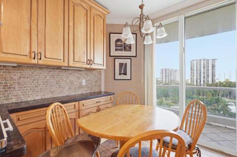 7000 W Island Boulevard 907, Aventura FL - photo 12 of 57