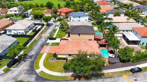 16437 SW 76th Ter, Miami FL - photo 11 of 57