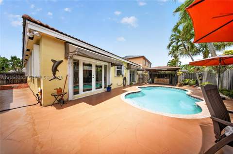 16437 SW 76th Ter, Miami FL - photo 19 of 57
