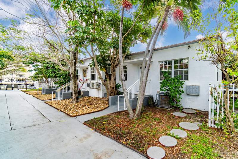 2 bedroom Condominium at 8335 E Crespi Blvd 4, Oasis On The Beach Condo, Miami Beach — photo 2