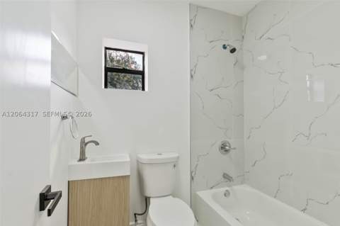 583 NW 47th Ter, Miami FL - photo 11 of 30