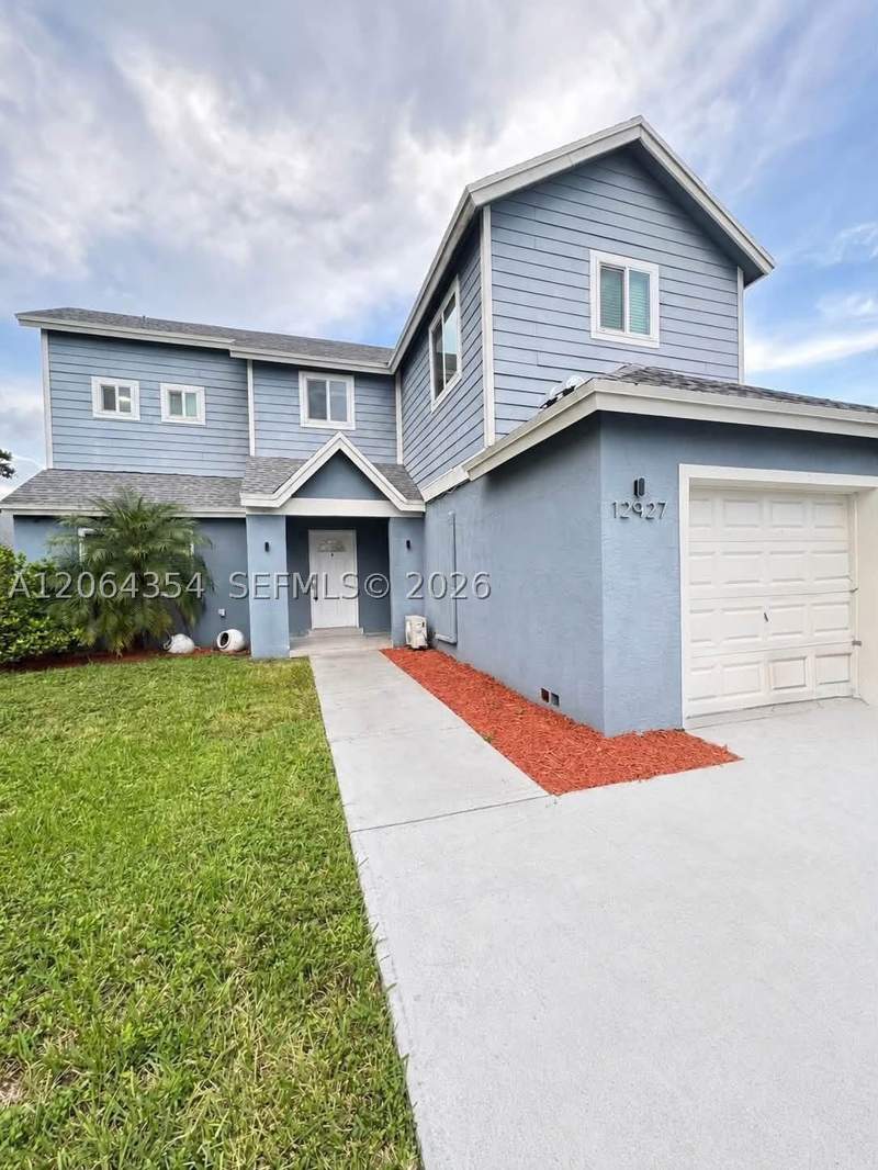 3 bedroom SingleFamilyResidence at 12927 SW 251st St, Chante-Clare, Homestead — photo 2