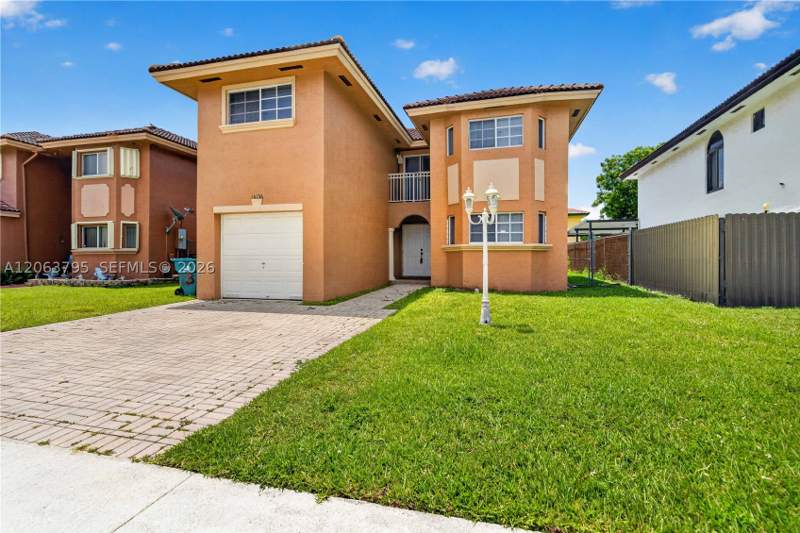 4 bedroom SingleFamilyResidence at 14156 SW 163rd Ter, Laguna Ponds Sec 2, Miami — photo 2