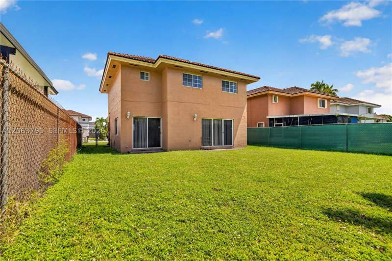 4 bedroom SingleFamilyResidence at 14156 SW 163rd Ter, Laguna Ponds Sec 2, Miami — photo 3