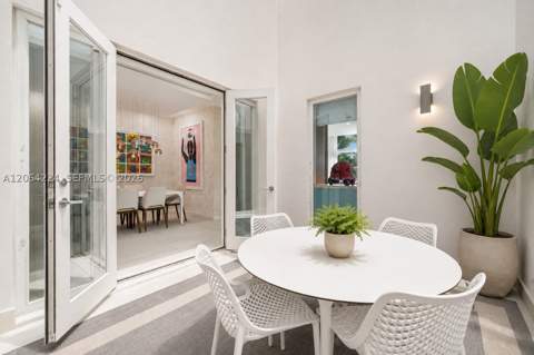 6203 Laguna Path N, Miami Beach FL - photo 13 of 45