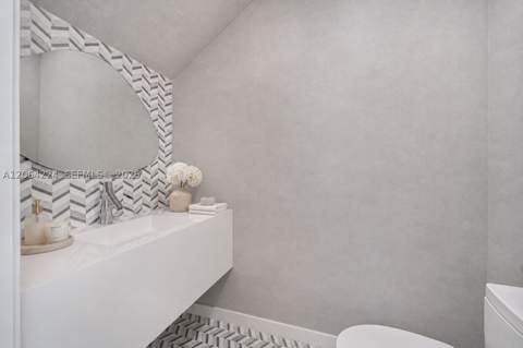 6203 Laguna Path N, Miami Beach FL - photo 14 of 45