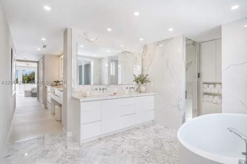 6203 Laguna Path N, Miami Beach FL - photo 17 of 45