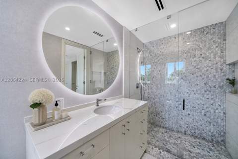 6203 Laguna Path N, Miami Beach FL - photo 24 of 45