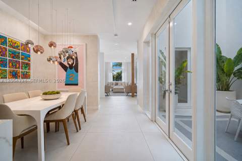 6203 Laguna Path N, Miami Beach FL - photo 9 of 45