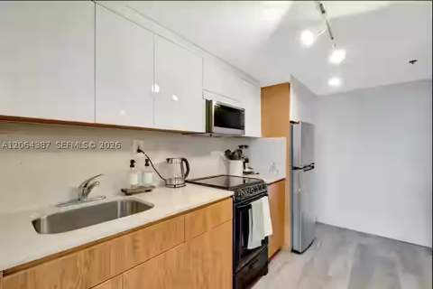 19201 Collins Ave 540, Sunny Isles Beach FL - photo 11 of 18