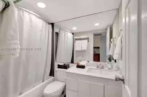 19201 Collins Ave 540, Sunny Isles Beach FL - photo 14 of 18