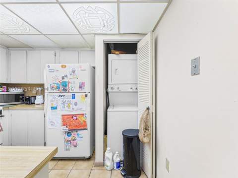 291 W Park Dr 9-201, Miami FL - photo 10 of 33