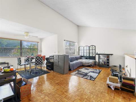 291 W Park Dr 9-201, Miami FL - photo 6 of 33
