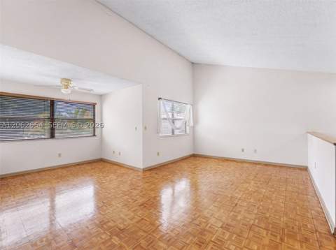 291 W Park Dr 9-201, Miami FL - photo 7 of 33