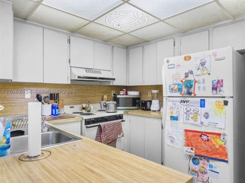 291 W Park Dr 9-201, Miami FL - photo 8 of 33