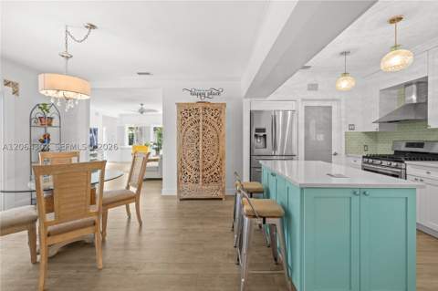 711 NE 72nd Ter, Miami FL - photo 18 of 50
