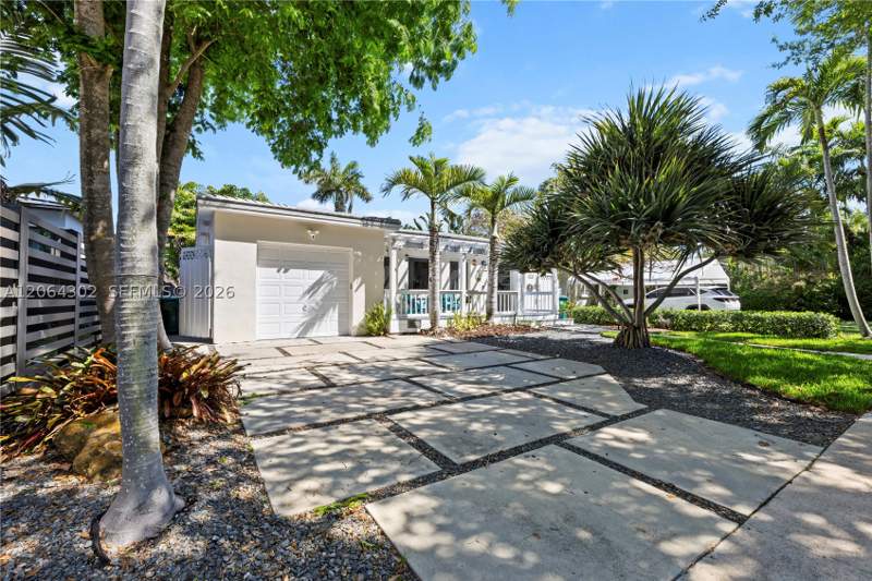 3 bedroom SingleFamilyResidence at 711 NE 72nd Ter, Belle Meade, Miami — photo 4