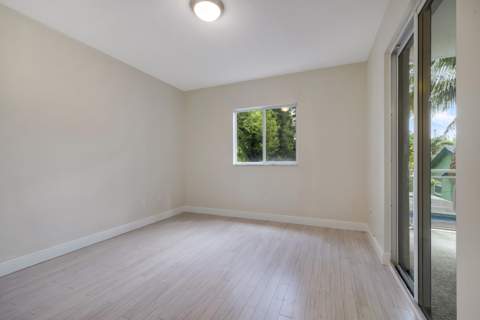 652 NE 63rd Street 206, Miami FL - photo 10 of 19