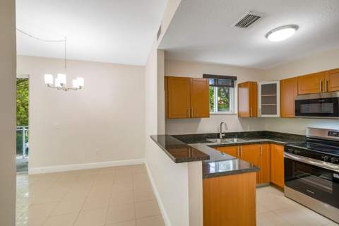 652 NE 63rd Street 206, Miami FL - photo 6 of 19