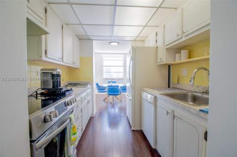 250 174th St 1201, Sunny Isles Beach FL - photo 17 of 30