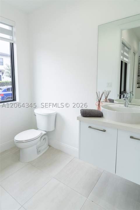 4311 NW 82nd Ave, Doral FL - photo 11 of 31