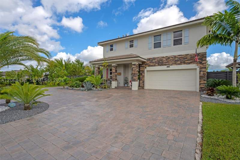 4 bedroom SingleFamilyResidence at 19815 SW 132nd Ct, Bright Homes, Miami — photo 3