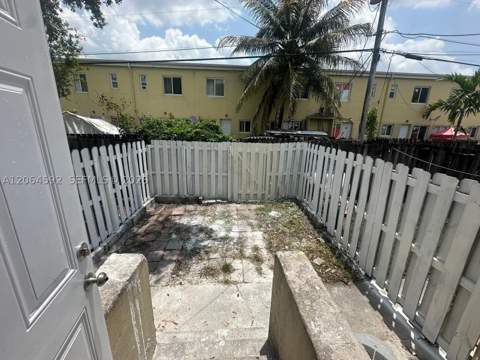 8325 NW 5th Ave 8325, Miami FL - photo 9 of 21