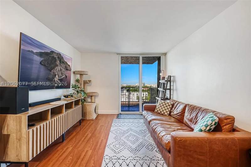 2 bedroom Condominium at 850 N Miami Ave W-906, Madison Downtown Condo, Miami — photo 4