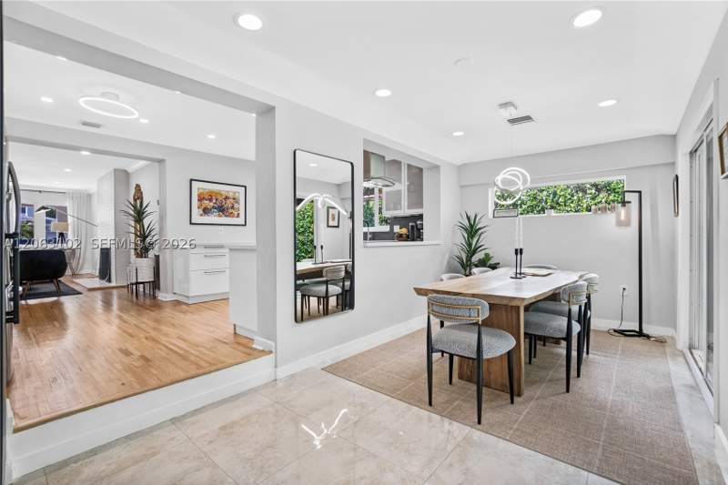 4 bedroom SingleFamilyResidence at 507 Sevilla Ave, Coral Gables Biltmore Sec, Coral Gables — photo 5