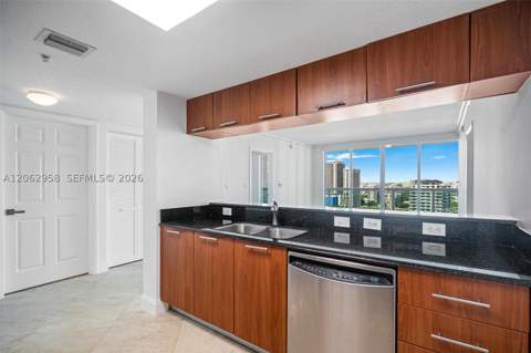 1800 N Bayshore Dr 2410, Miami FL - photo 8 of 24