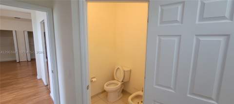 8765 SW 208th St, Cutler Bay FL - photo 15 of 49
