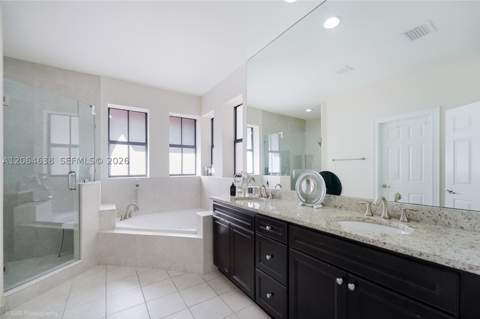 8723 NW 102nd Pl, Doral FL - photo 15 of 26