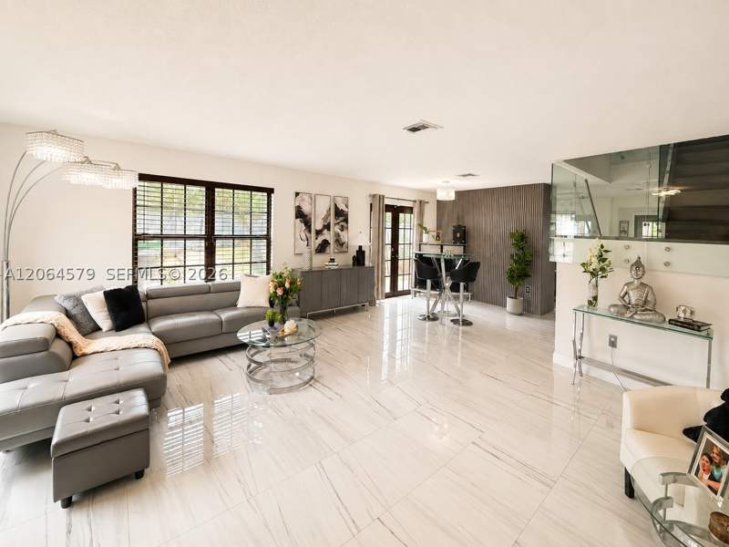 5 bedroom SingleFamilyResidence at 18758 NW 78th Pl, West Esplanade, Hialeah — photo 3
