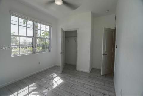 30600 SW 193rd Ave, Homestead FL - photo 8 of 36