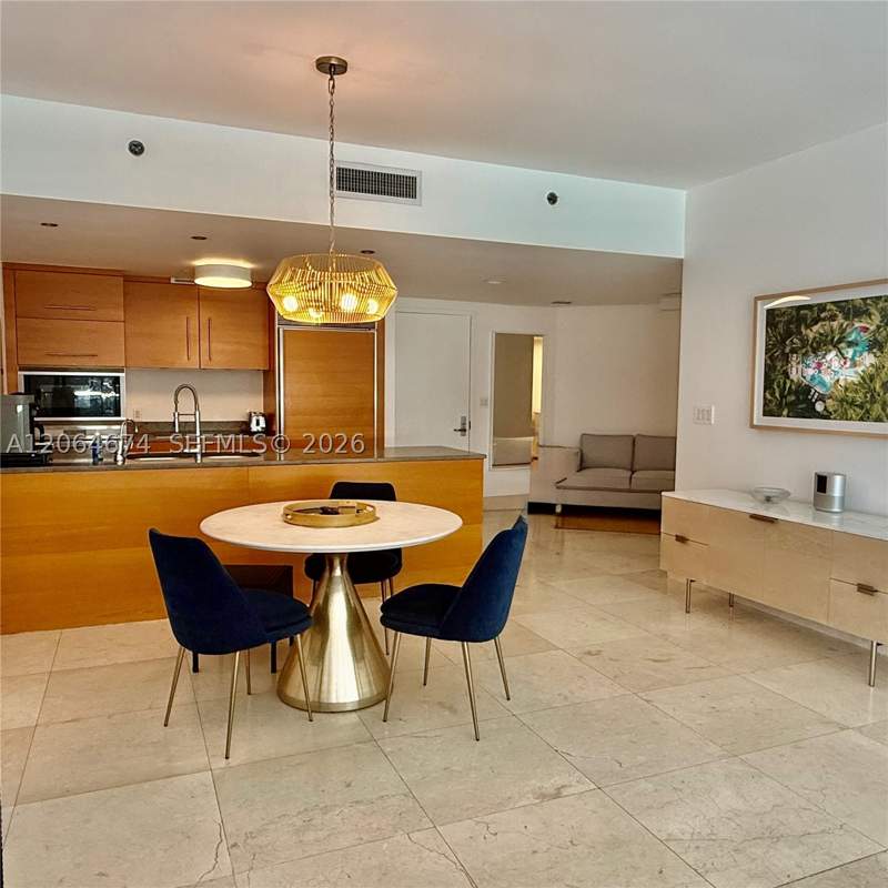 2 bedroom Condominium at 475 Brickell Ave 1609, Iconbrickell Condo No 1, Miami — photo 2
