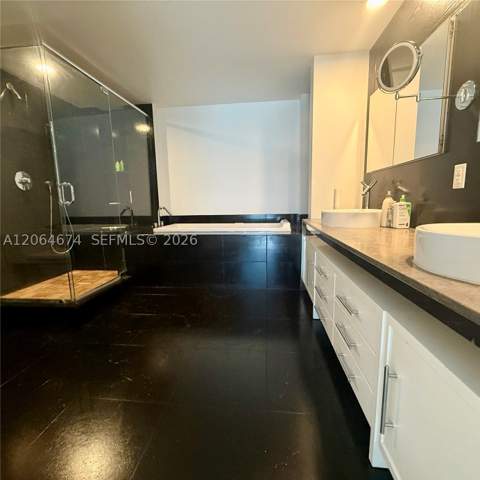 475 Brickell Ave 1609, Miami FL - photo 9 of 14
