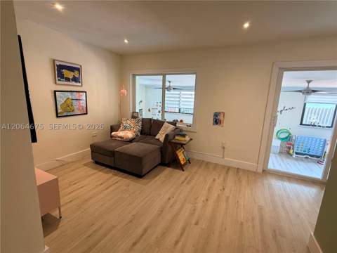 1525 SW 19th Ter, Miami FL - photo 12 of 37