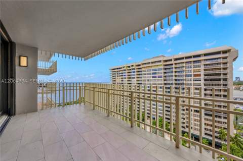 3 Grove Isle Dr C1402, Miami FL - photo 24 of 31