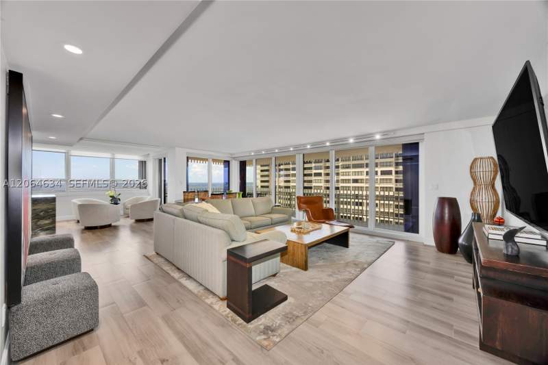 3 bedroom Condominium at 3 Grove Isle Dr C1402, Grove Isle Condo, Miami — photo 4