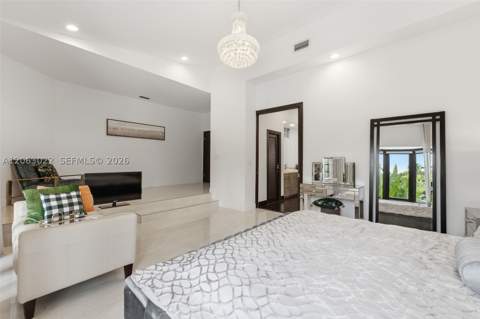 8215 Grand Canal Dr, Miami FL - photo 17 of 40