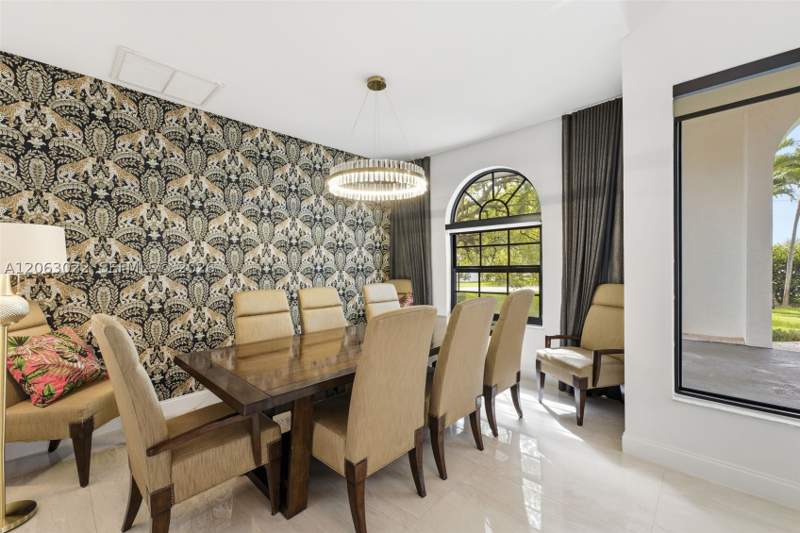 4 bedroom SingleFamilyResidence at 8215 Grand Canal Dr, Flagler Waterway Estates, Miami — photo 2
