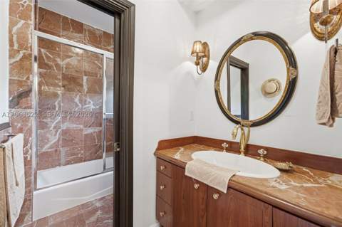 8215 Grand Canal Dr, Miami FL - photo 24 of 40