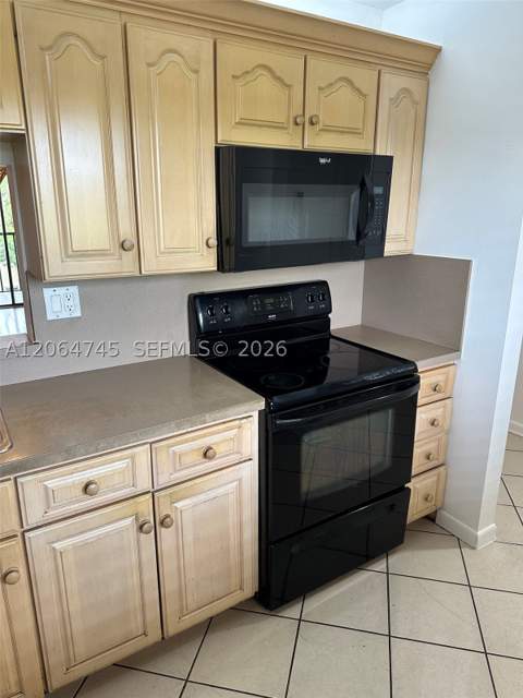 8415 SW 107th Ave 303W, Miami FL - photo 23 of 34