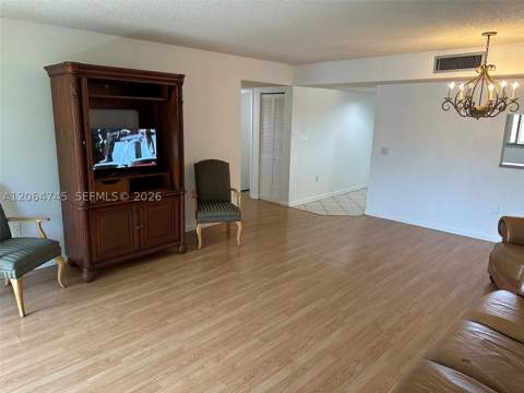 8415 SW 107th Ave 303W, Miami FL - photo 8 of 34