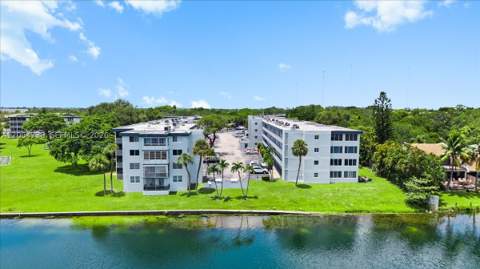 447 NE 195 th St 414, Miami FL - photo 18 of 18