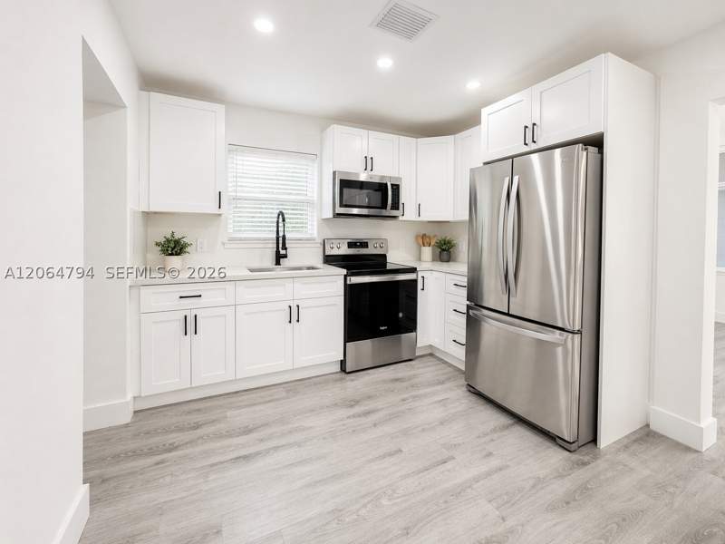 3 bedroom SingleFamilyResidence at 736 NW 41st St, Inverness Sub, Miami — photo 4