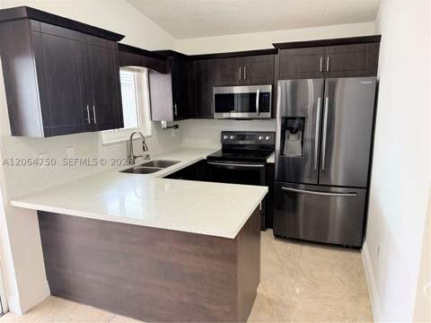 2854 W 75th Ter, Hialeah FL - photo 13 of 15