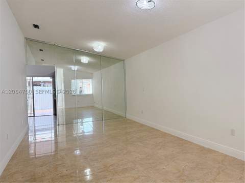 2854 W 75th Ter, Hialeah FL - photo 6 of 15